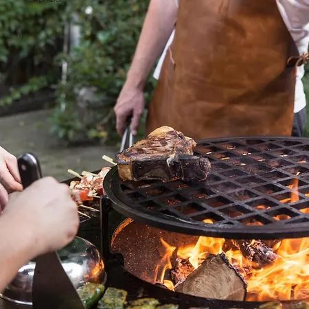 In Mit Terrasse Und Garten